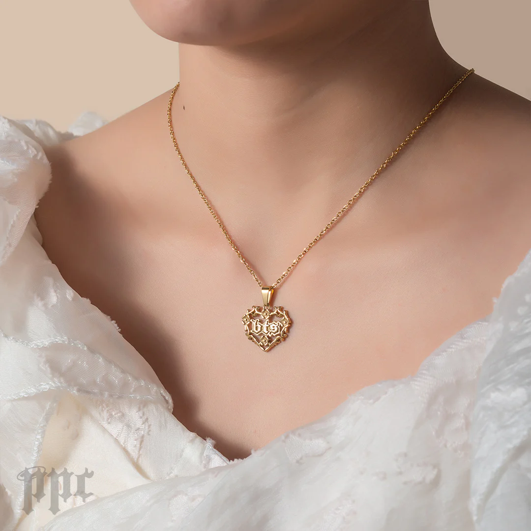 BTS Royal Hearts Necklace - Image 3