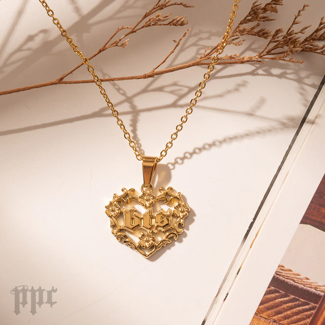 BTS Royal Hearts Necklace - Image 5