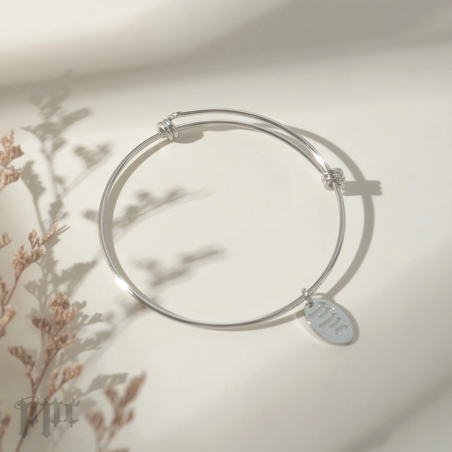 Classic Cling Bangle - Image 4