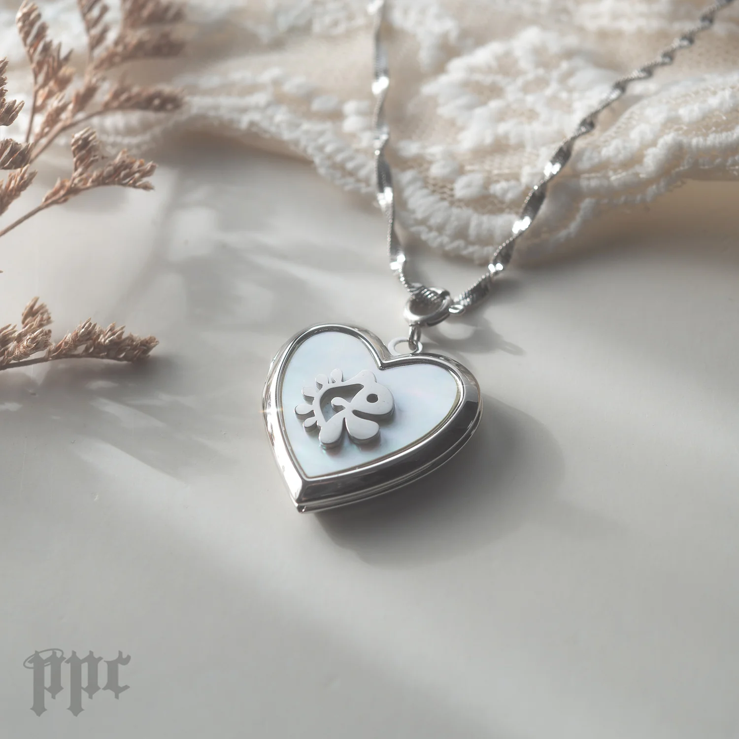 CORTIS Sweetheart Locket