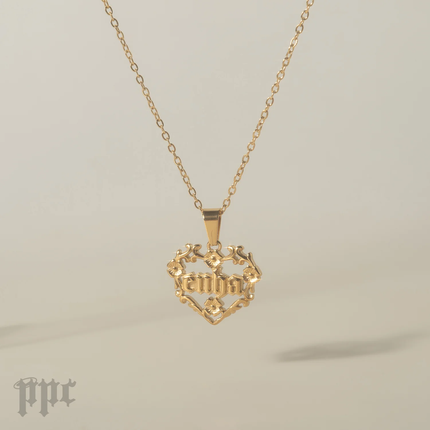 EN- Royal Hearts Necklace