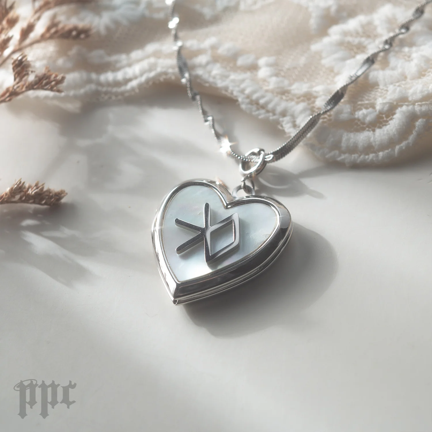 EXO Sweetheart Locket