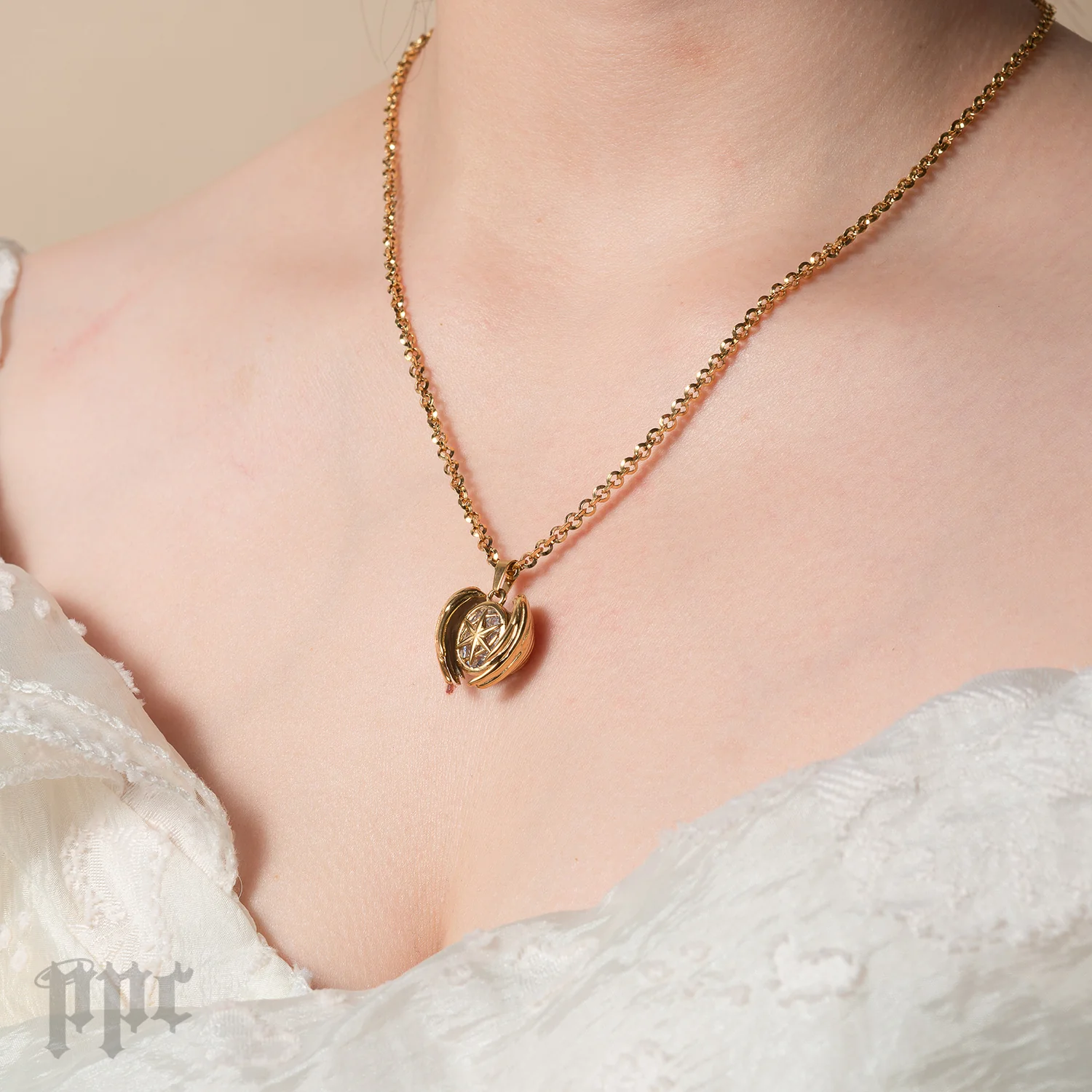 Katseye Eyelighter Necklace - Image 2