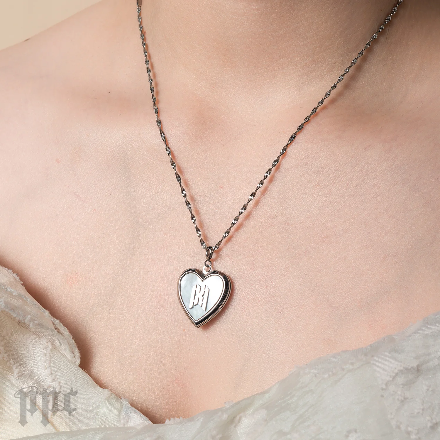 MX Sweetheart Locket - Image 6
