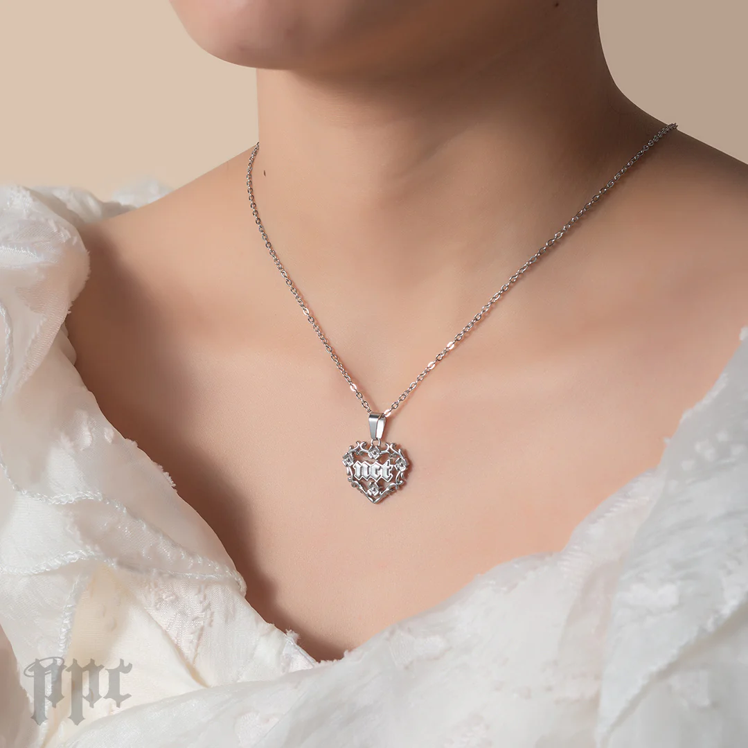 NCT Royal Hearts Necklace - Image 6