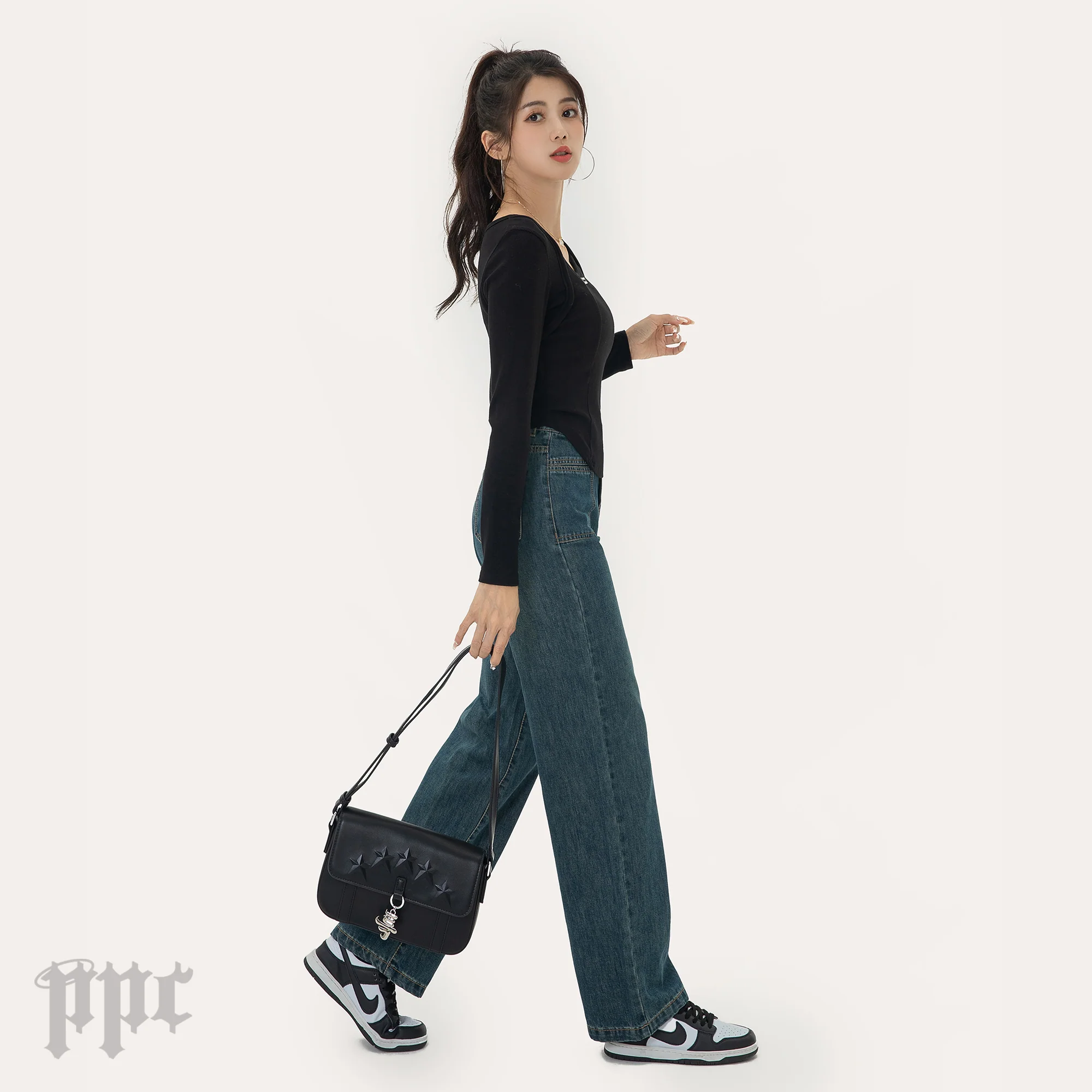 SKZ S Class Purse - Image 4