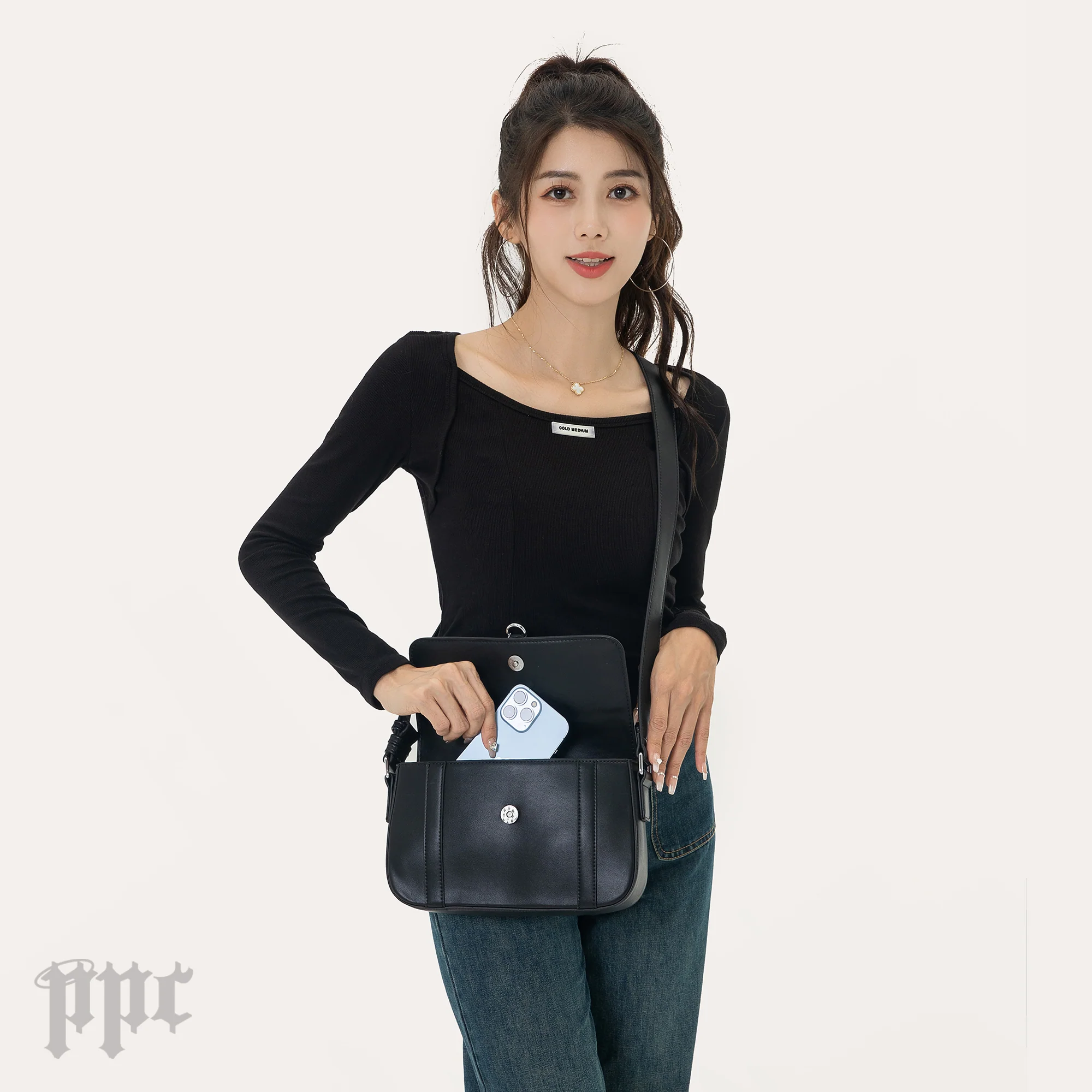 SKZ S Class Purse - Image 5