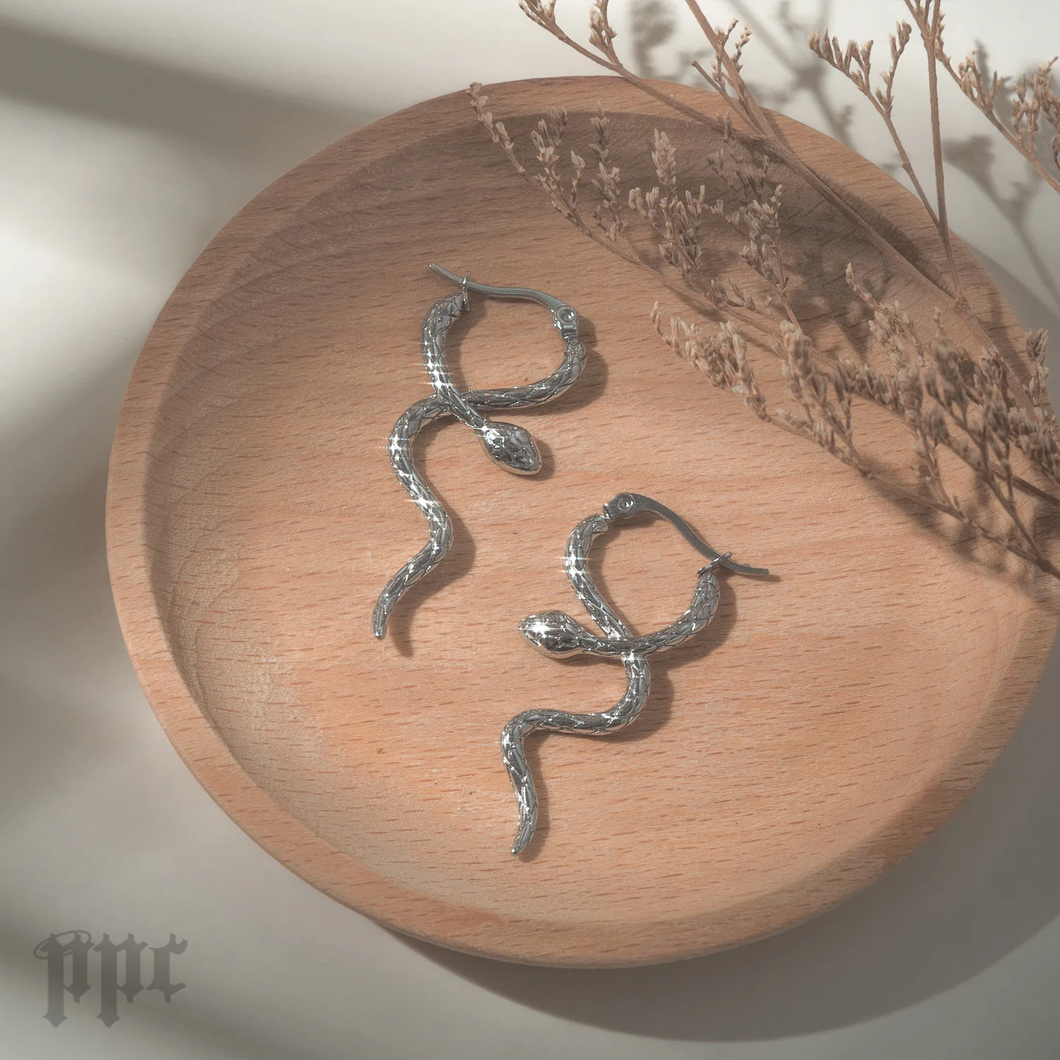 SKZ S Class Earring Set - Image 4