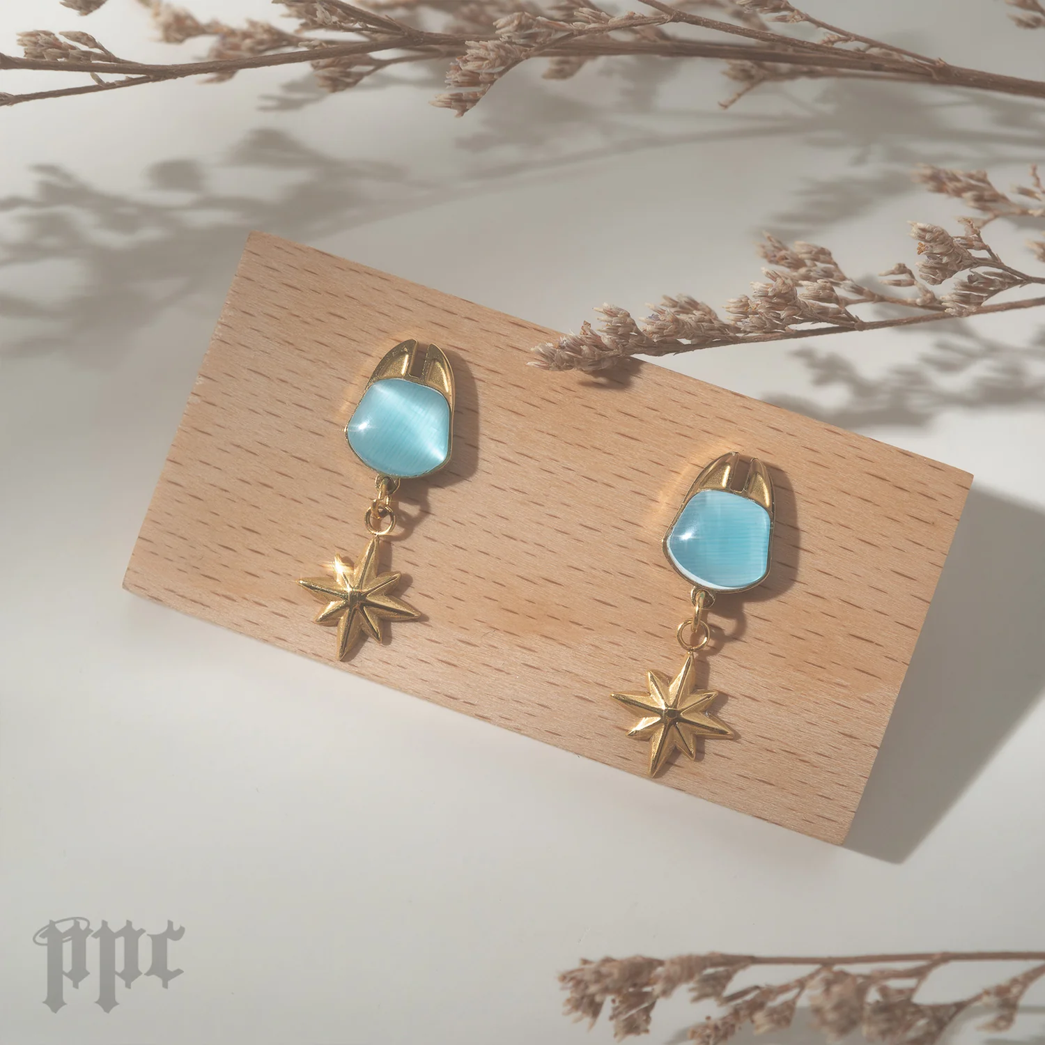 SKZOO Stud Earrings - Image 10