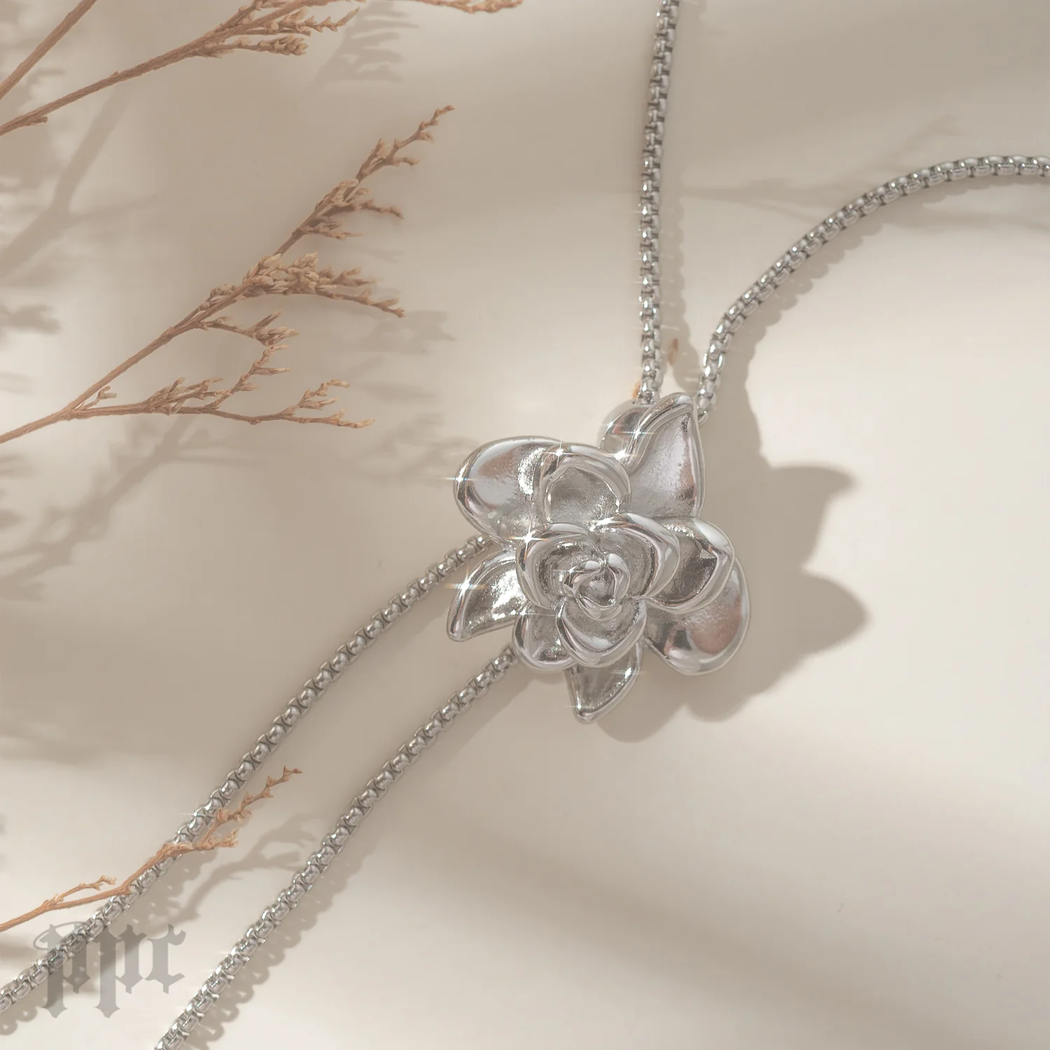 Smeraldo Bolo Tie Necklace - Image 10