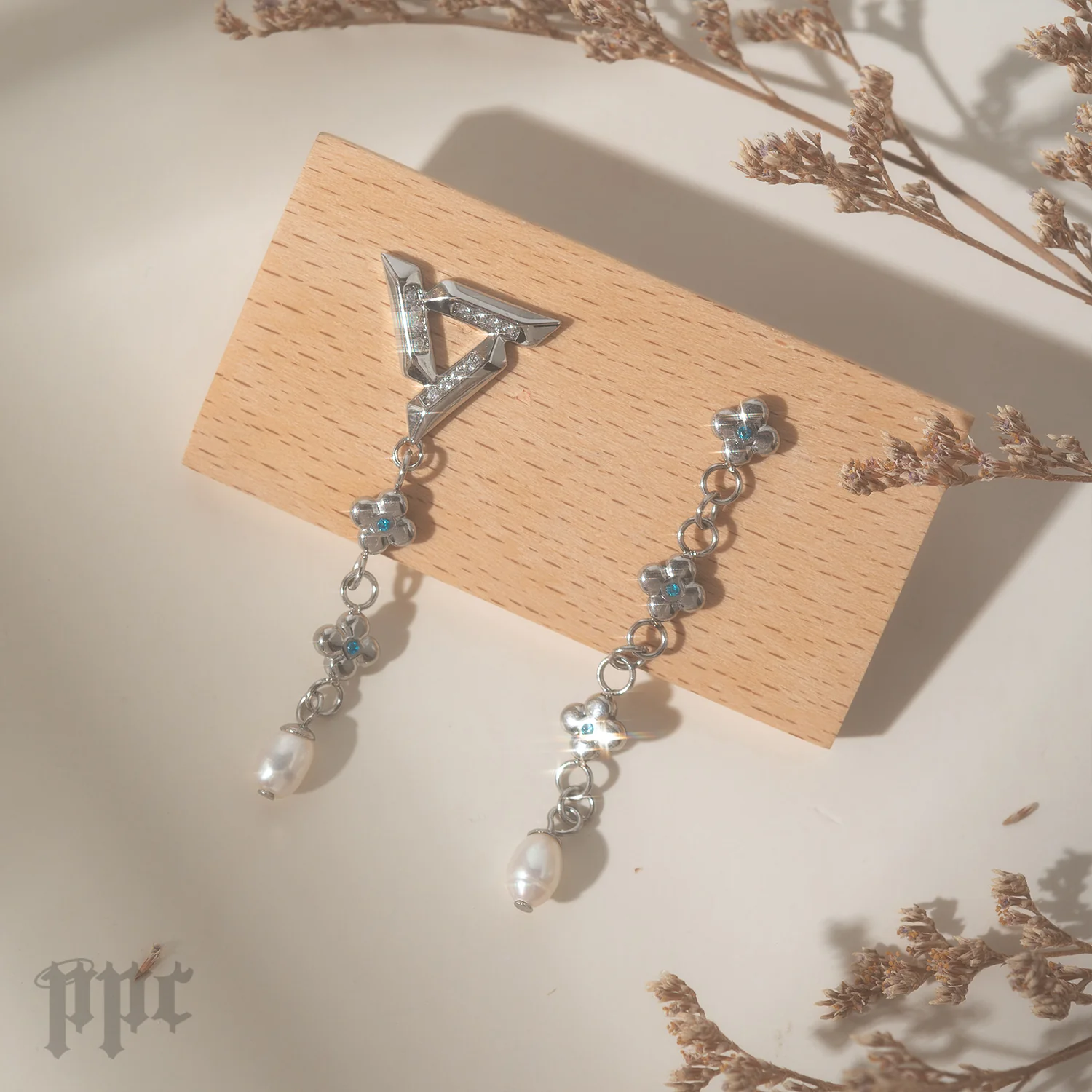 SVT April Shower Stud Earrings - Image 4