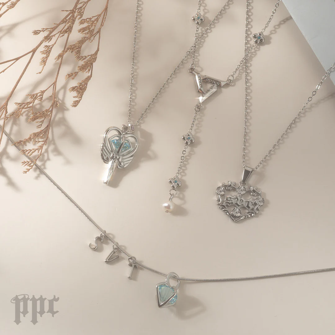 SVT Royal Hearts Necklace - Image 3