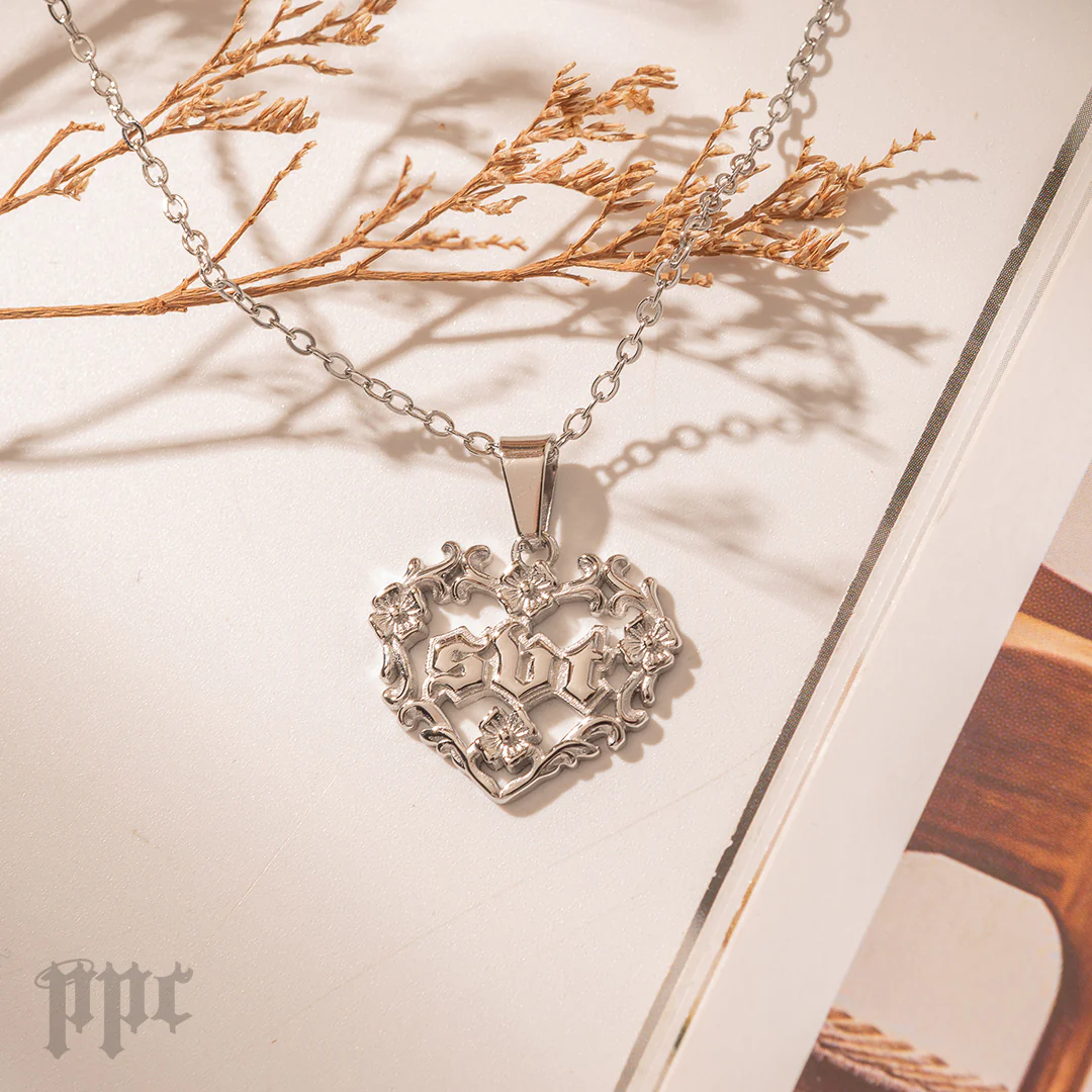 SVT Royal Hearts Necklace - Image 6