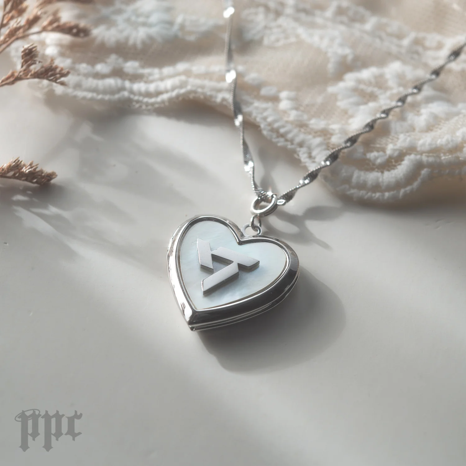 SVT Sweetheart Locket - Image 2