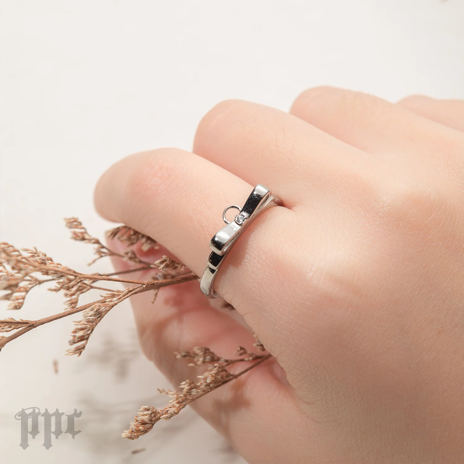 Sweetie Bow Ring - Image 4