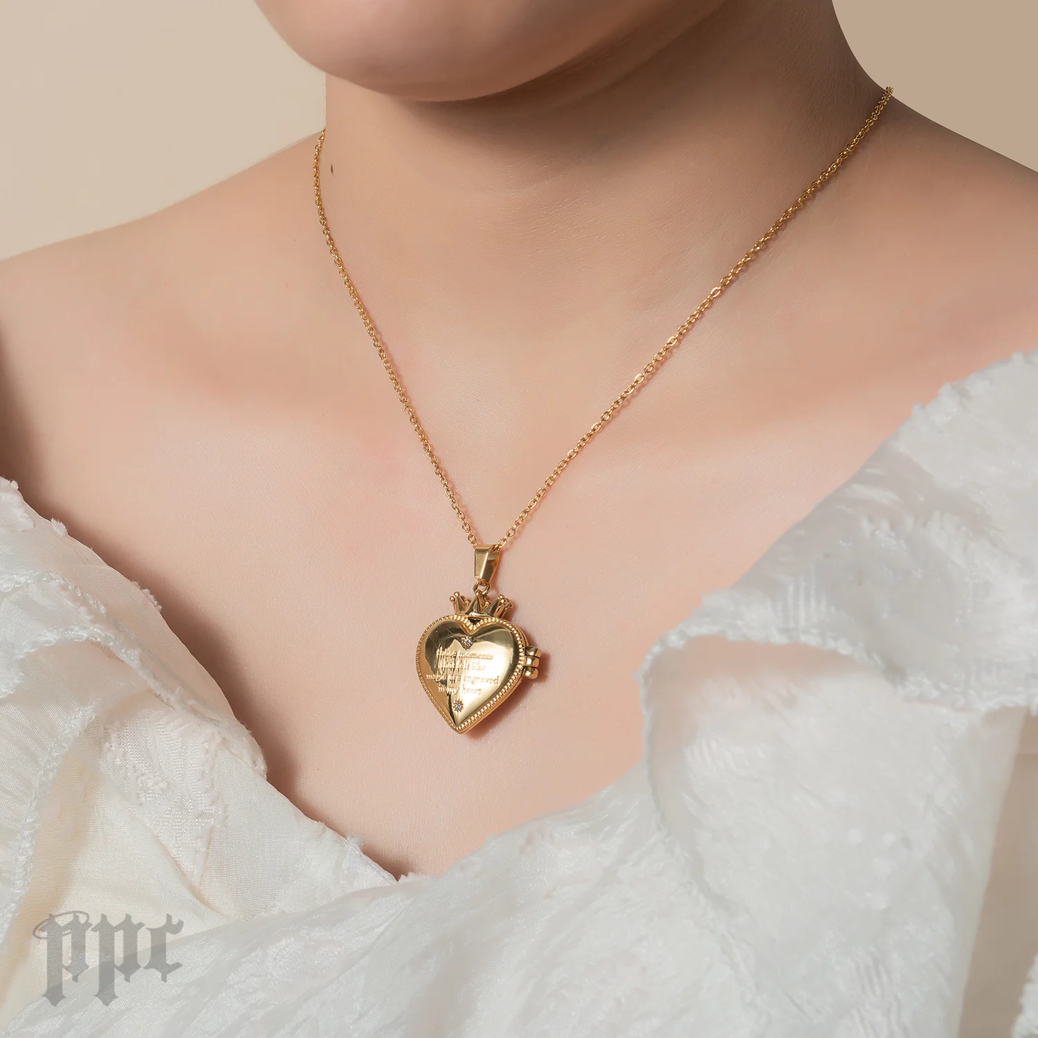 TXT Nap of a Star Locket Necklace - Image 4