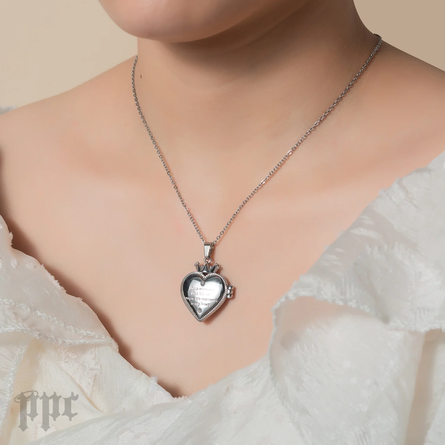 TXT Nap of a Star Locket Necklace - Image 6