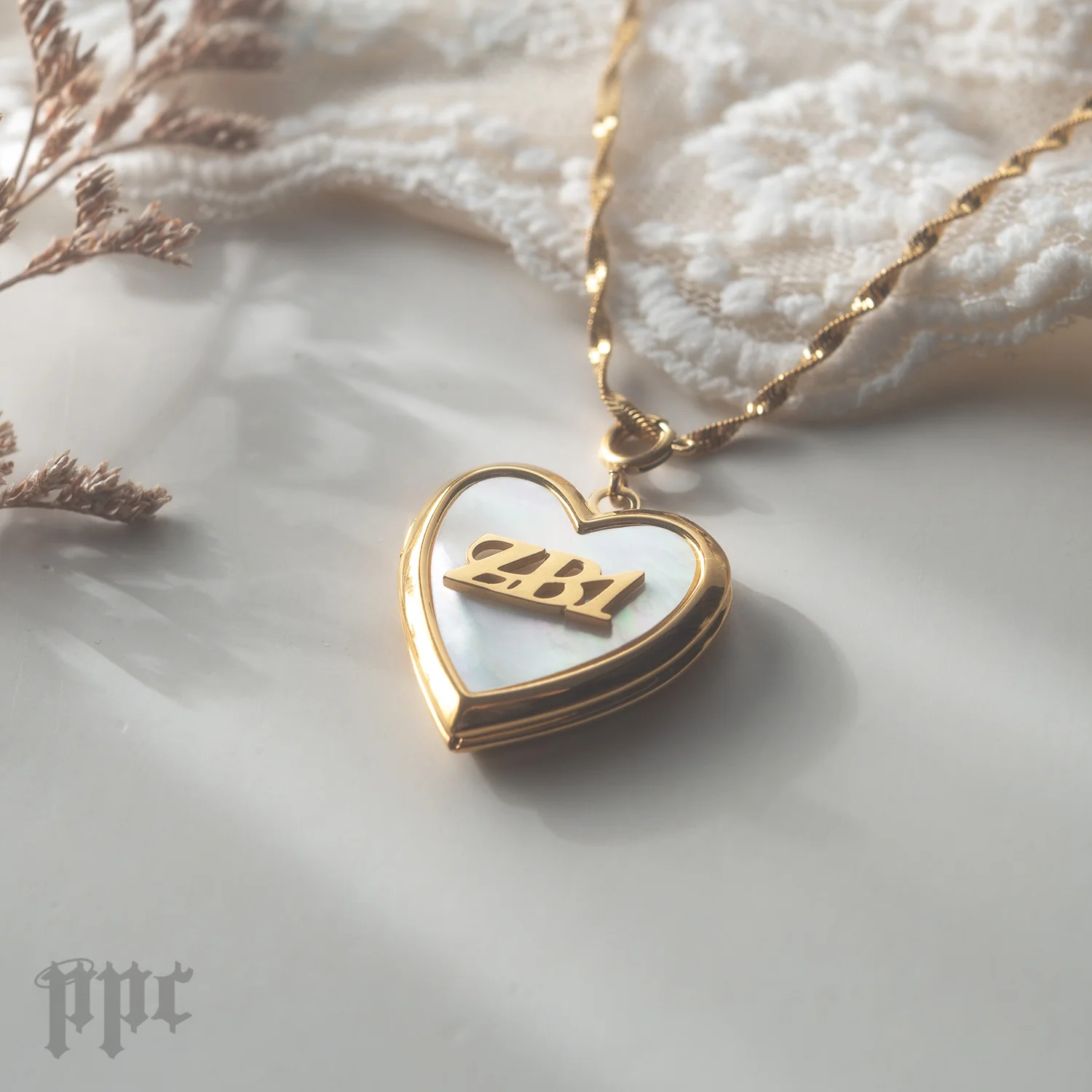 ZB1 Sweetheart Locket - Image 2